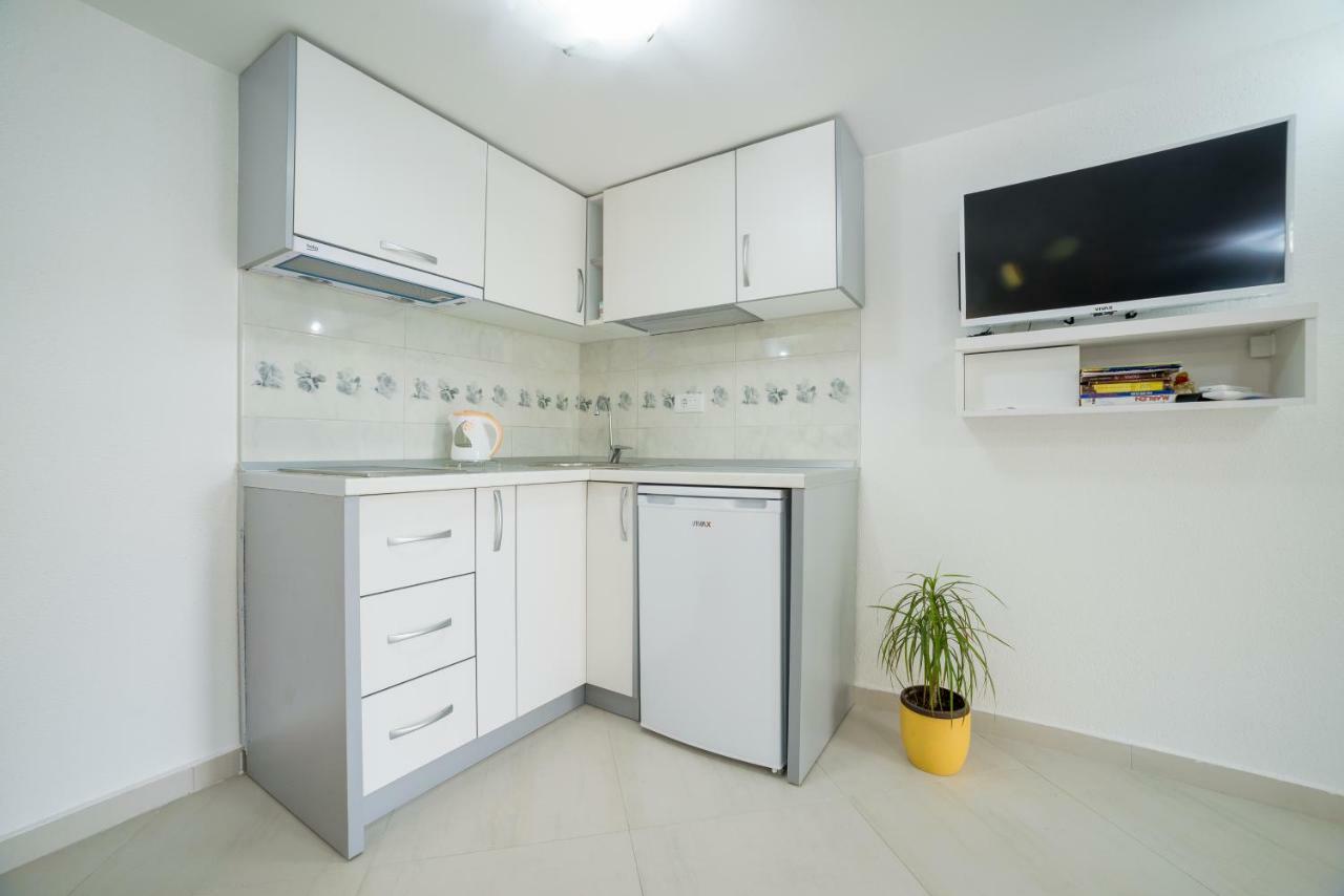 Apartments Teodo الغرفة الصورة